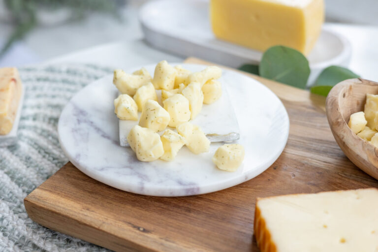 White Cheddar Cheese Curds – 2 Pack Gallery Image